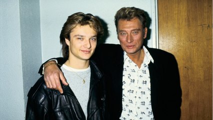 FEMME ACTUELLE - Johnny Hallyday, père “dépassé” : pourquoi il a manqué la naissance de son fils David