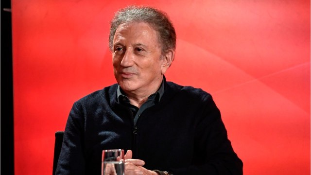 FEMME ACTUELLE - Michel Drucker : ces hommages à des célébrités mortes que l'animateur prépare pour Vivement dimanche