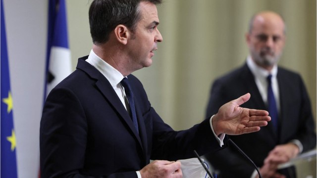 FEMME ACTUELLE - 5e vague du Covid-19 : dîners, soirées… le nombre d’invités à ne pas dépasser pour éviter de courir un risque