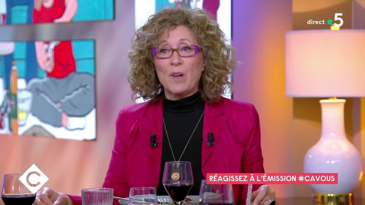FEMME ACTUELLE - Quand le père d’Anne-Elisabeth Lemoine l’appelle en direct dans “C à Vous”