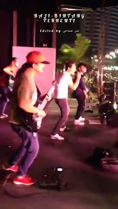 BAJI-BINTANG TERHENTI LIVE AT DATARAN MERDEKA KUALA LUMPUR