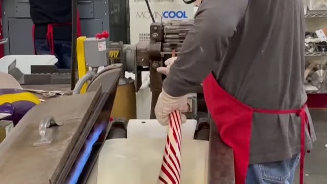 Los bastoncillos de Navidad llegan a ls tiendas de EEUU, a pesar de los problemas de producción en pandemia