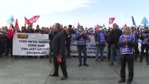 Türk Metal Sendikası üyesi işçiler, eylem yaptı