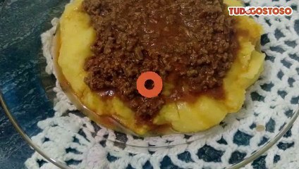 Carne moída com angu