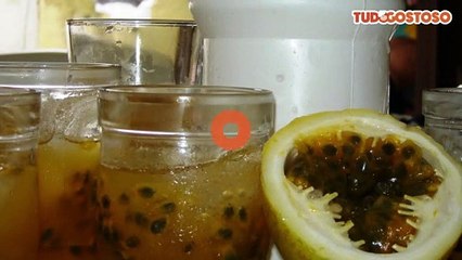 Caipirinha de maracujá com saquê