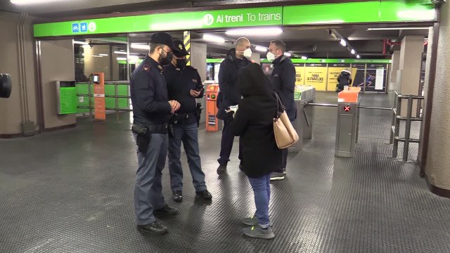 Ffp2 su bus, niente feste e fuochi artificio: citta' si blindano