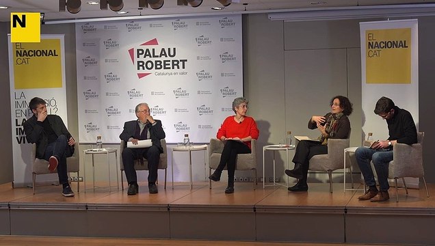 Ruiz afegeix que cal revisar les noves metodologies: Abans venia un professor i explicava. Però ara ja no. Així, la llengua l'ha de parlar molta més gent