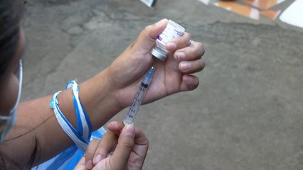 Brigadas aplican vacuna antiCovid a más capitalinos