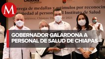 Gobernador de Chiapas entrega reconocimientos a trabajadores del Sector Salud