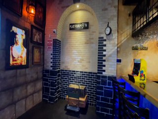 ANOTHER BUTTERBEER! Grab your owl and have a drink at Hogwarts in ComicX - ABC15 Digital