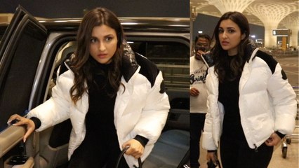 Parineeti Chopra ने Mumbai Airport पर की अजीब सी हरकतें, सुबह सुबह हुईं स्पॉट | FilmiBeat