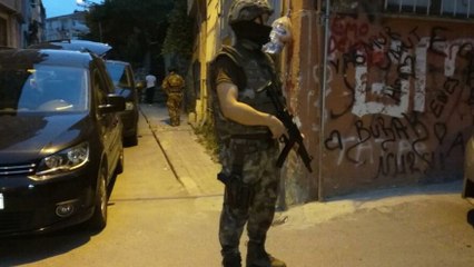 İstanbul’da sokak satıcılarına operasyon: 18 gözaltı