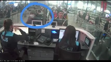 Suriye uyruklu kişiye sahte pasaport çıkardığı iddia edilen ABD'li diplomat tutuklandı