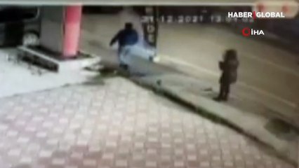 Bursa'da bir saldırgan yolda yürüyen tanımadığı kadının burnunu kırdı
