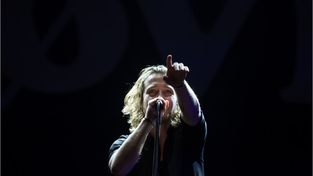 FEMME ACTUELLE /Julien Doré : cette surprenante raison pour laquelle il a commencé fumer