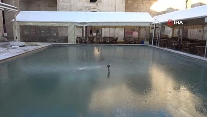 99 kapalı yolda karla mücadele sürüyor