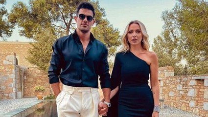 Sevgilisi Mehmet Dinçerler'le hastaneden çıkan Hadise'nin hayranları telaşlandı! Nedeni kısa süre sonra ortaya çıktı
