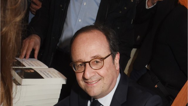 FEMME ACTUELLE - François Hollande Chahuté Lors D'une Séance Dédicace Dans Une Librairie librairie (1)
