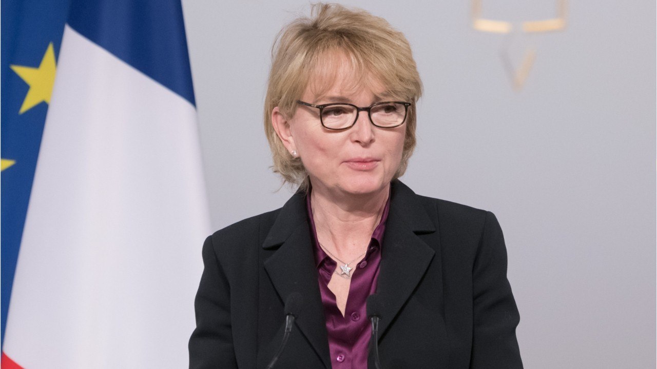 FEMME ACTUELLE - Claude Chirac de retour à l'Elysée : elle rend un hommage touchant à son père Jacques Chirac