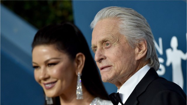 FEMME ACTUELLE - Obsèques de Kirk Douglas : Michael Douglas et Catherine-Zeta Jones soudés comme jamais pour un dernier hommage
