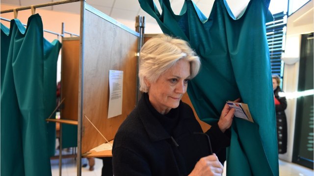 FEMME ACTUELLE - Pénelope Fillon : que devient la femme de François Fillon ?