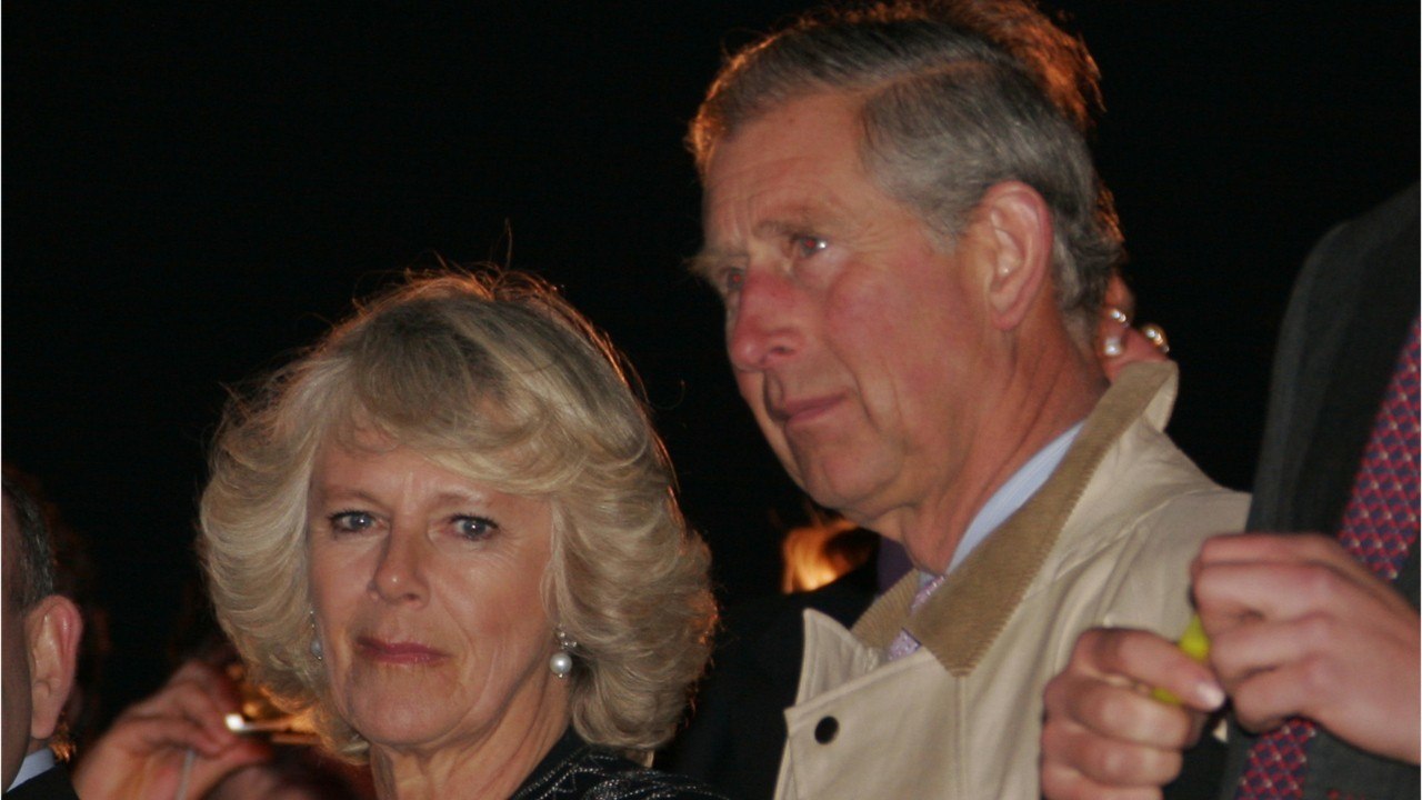 FEMME ACTUELLE - Le prince Charles et Camilla dans la tourmente : qui est cet homme qui prétend être leur fils illégitime ?