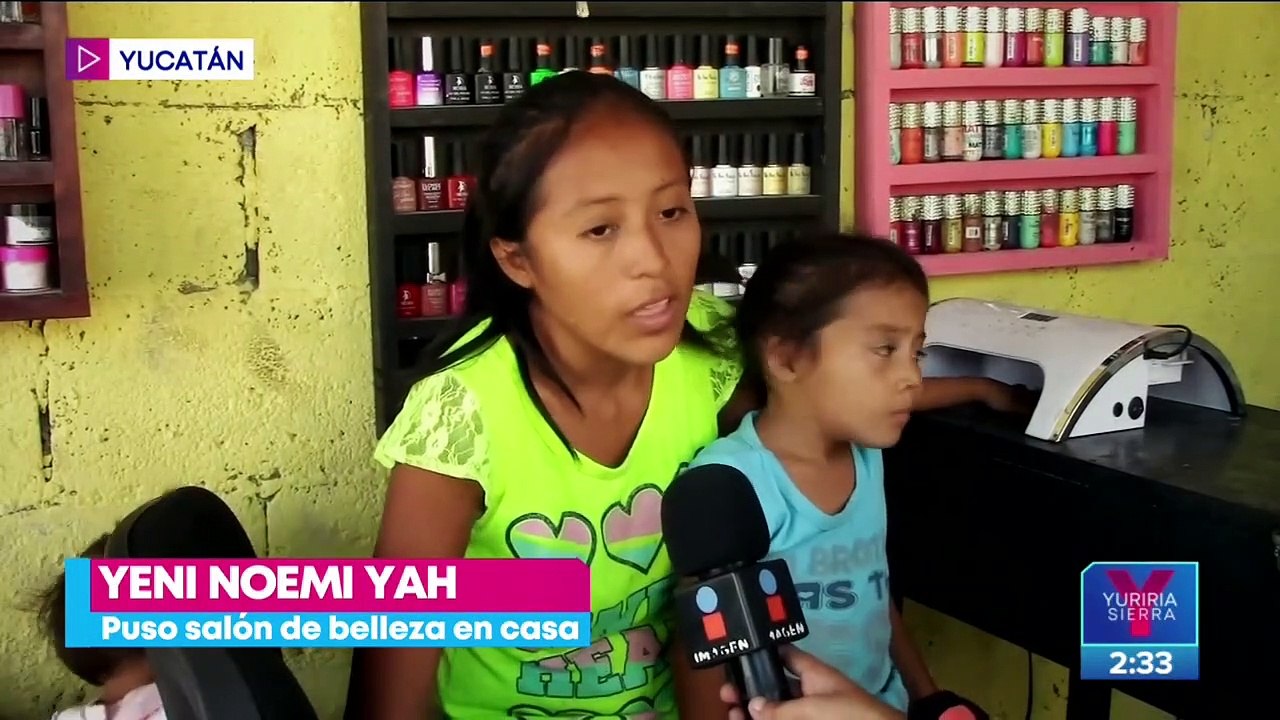 Mamá abre salón de belleza en casa para sacar adelante a sus hijas