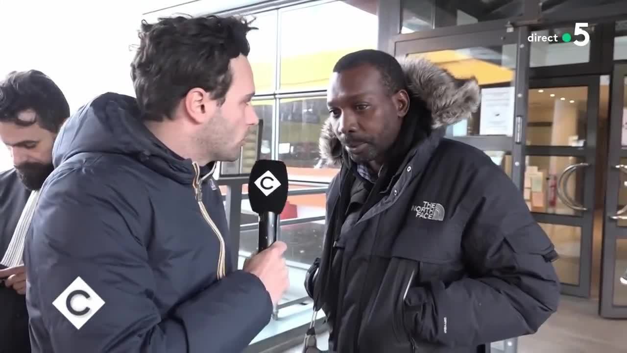 FEMME ACTUELLE - L'agent de propreté Adama Cissé estime avoir été "humilié" par la photo publiée sur Twitter