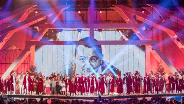 FEMME ACTUELLE - Les Enfoirés : la surprise Inès Reg qui rejoint la joyeuse troupe