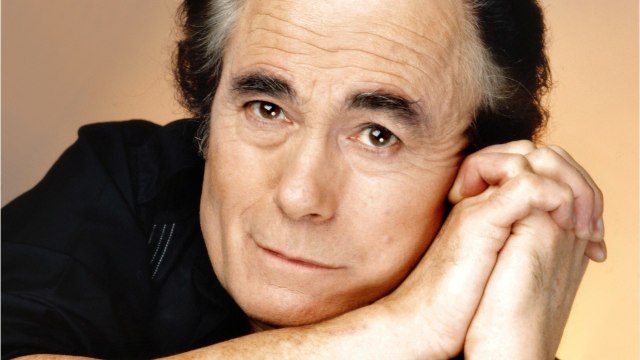 FEMME ACTUELLE - Alain Barrière : l'inoubliable interprète de Ma Vie est mort d'une crise cardiaque, 13 jours après sa femme Agnès