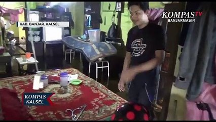 Banjir Kabupaten Banjar, Warga Buat Dipan dan Rakit untuk Persiapan Evakuasi