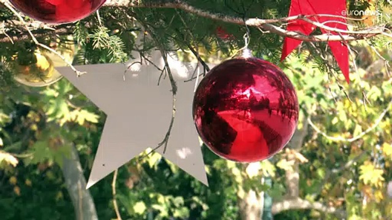 Vorsichtige Weihnacht in Athen: 'So geschützt wie es nur geht!''