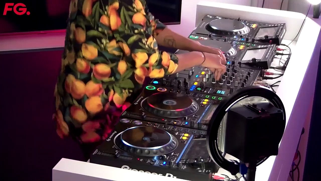 ALEX MILLS | HAPPY HOUR DJ | LIVE DJ MIX | RADIO FG