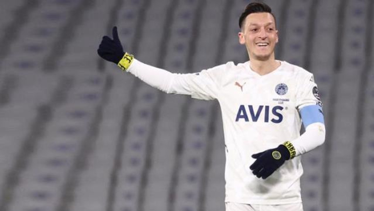 Mesut Özil'den kariyer rekoru! Dünyaca ünlü yıldız, Karagümrük maçında bir ilki yaşadı