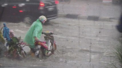 Sistem Drainase Buruk, Jalan Utama Bogor Tergenang Banjir Setinggi 60 Cm