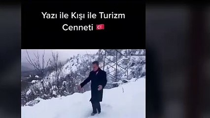 Mustafa Sarıgül kar topu attı