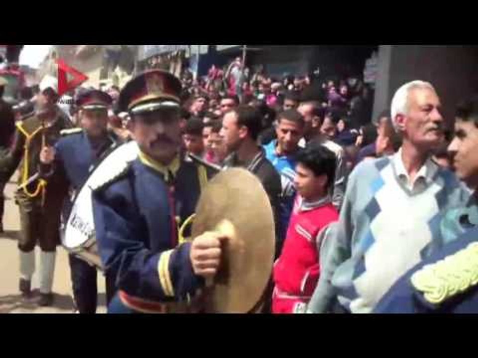محافظ الغربية ومدير أمن سوهاج يشاركان الآلاف تشييع جثمان شادي العاصي بالمحلة