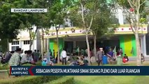 Sebagian Peserta Muktamar Simak Jalanya Sidang Pleno dari Luar Ruangan