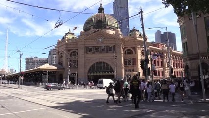 MELBOURNE - Avustralya'da günlük Kovid-19 vaka sayıları artmaya devam ediyor