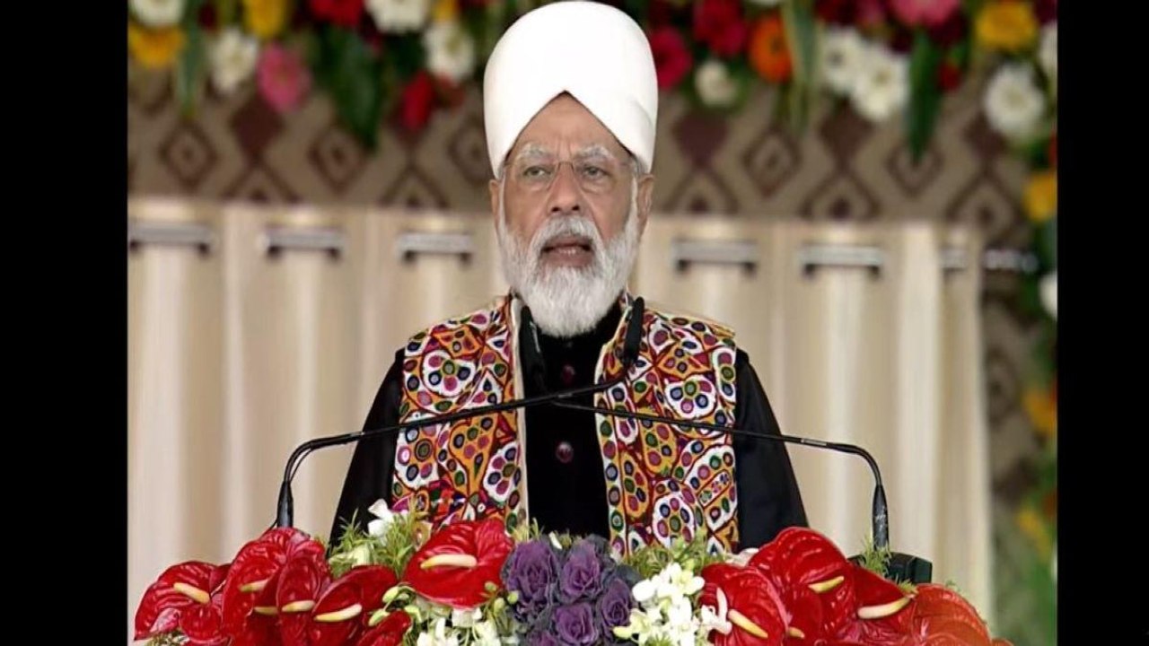 PM Modi launches Rs 21000 crores scheme in Kashi