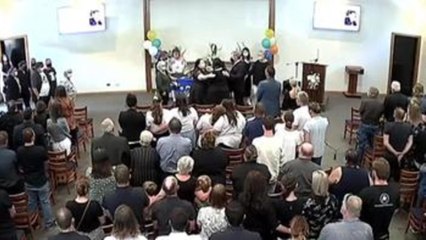 Se celebra primer funeral tras accidente de castillo hinchable en Australia