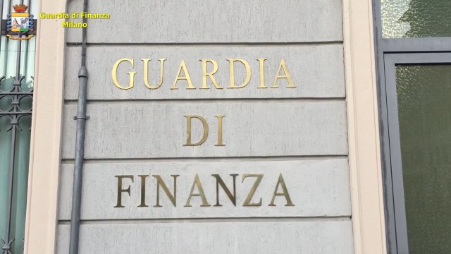 Luminarie e addobbi non sicuri, la Guardia di finanza sequestra 760mila prodotti