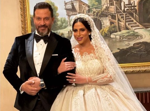 ابنة ماجد المصري ترقص مع والدها في حفل زفافها وتبكي بسبب شقيقها