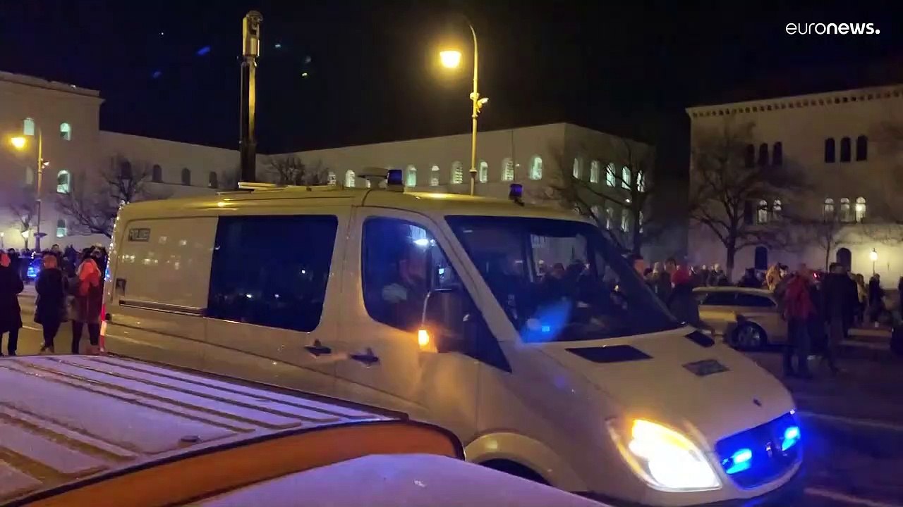 'Polizeilicher Ansprache nicht zugänglich': 5.000 gehen in München auf die Straße