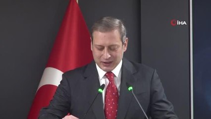 Burak Elmas: "Popüler olma, dönemsel olarak alkışlanma niyetimiz yok"