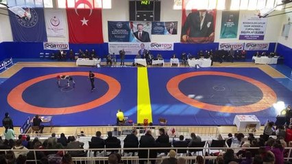 Türkiye Büyük Kadınlar Güreş Şampiyonası, Çorlu'da sona erdi -Türkiye Güreş Federasyonu Başkanı Şeref Eroğlu: "Burada madalya alan kardeşlerimizi...