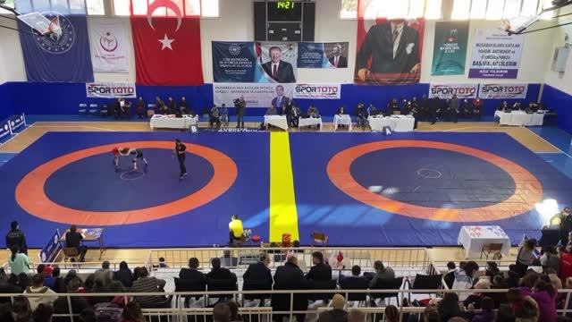 Türkiye Büyük Kadınlar Güreş Şampiyonası, Çorlu'da sona erdi -Türkiye Güreş Federasyonu Başkanı Şeref Eroğlu: Burada madalya alan kardeşlerimizi...