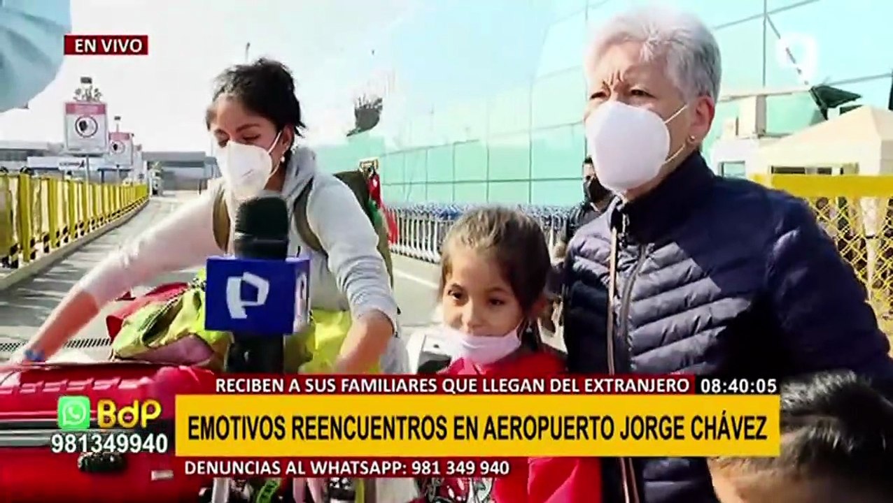 Emotivos reencuentros de familiares se viven en aeropuerto internacional Jorge Chávez