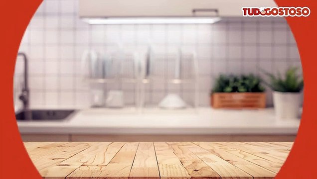 Mousse de morango simples e delicioso