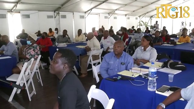 Ministè edikasyon nasyonal klotire atelye validasyon dokiman kad akreditasyon lekòl prive yo.